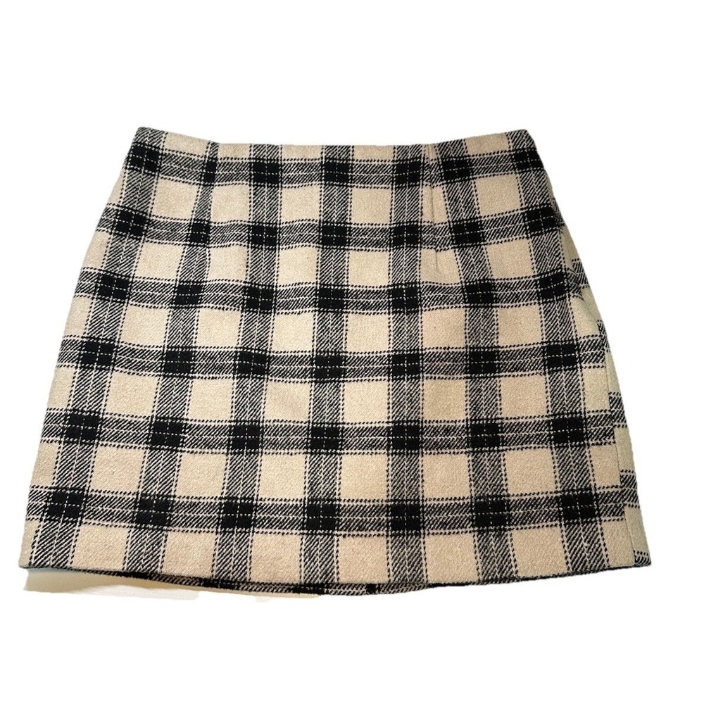 Forever 21 Mini Skirt Size Medium Plaid Black Beige Fully Lined Flannel Y2K